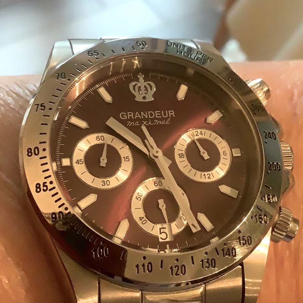 Grandeur Elegance Men’s Wristwatch